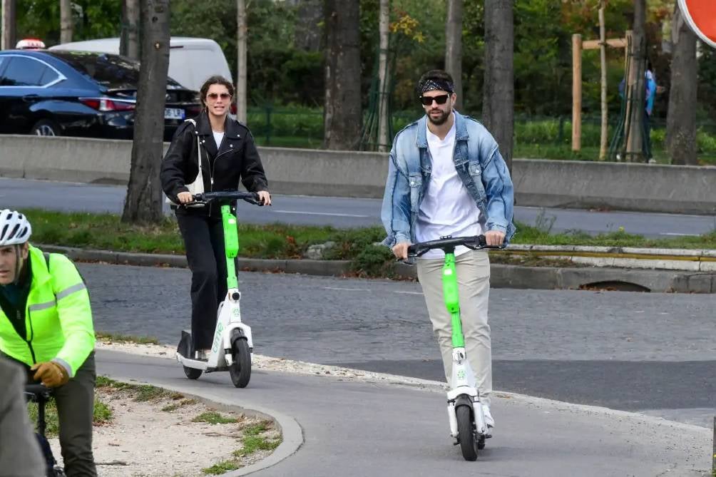 Piqué y Clara Chía se ven enamorados