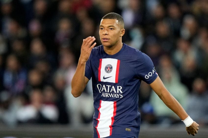 Kylian Mbappé festejando un gol