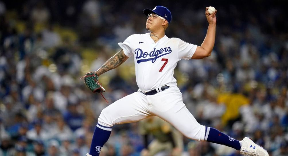 Julio Urías durante un partido de Los Ángeles Dodgers