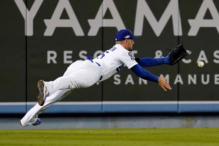 Julio Urías mantiene la inercia ganadora y se apunta su triunfo número 13  con los Dodgers