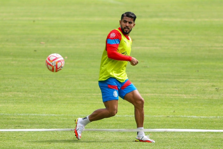 Ponce en entrenamiento con Chivas