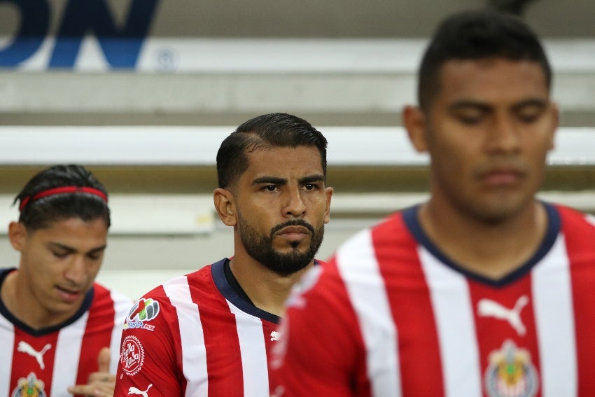 Miguel Ponce en un partido de Chivas