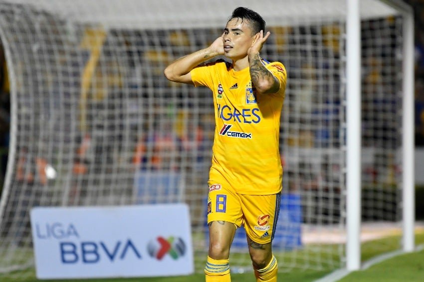 Zelarayán en un partido de Tigres