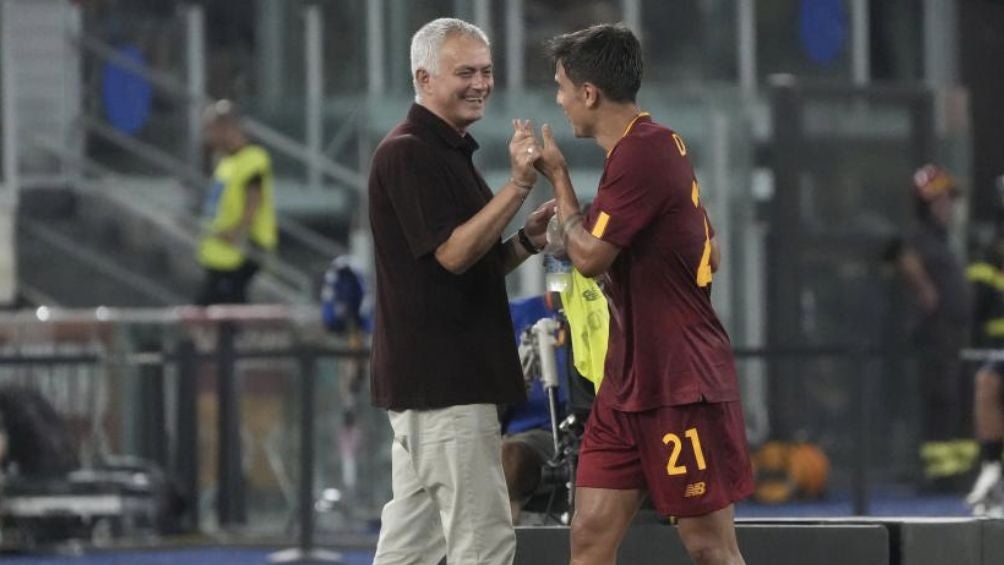 Mourinho y Dybala