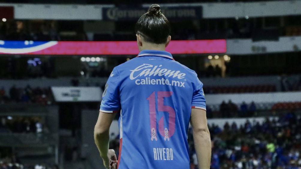 El conjunto celeste portó estas playeras ante León