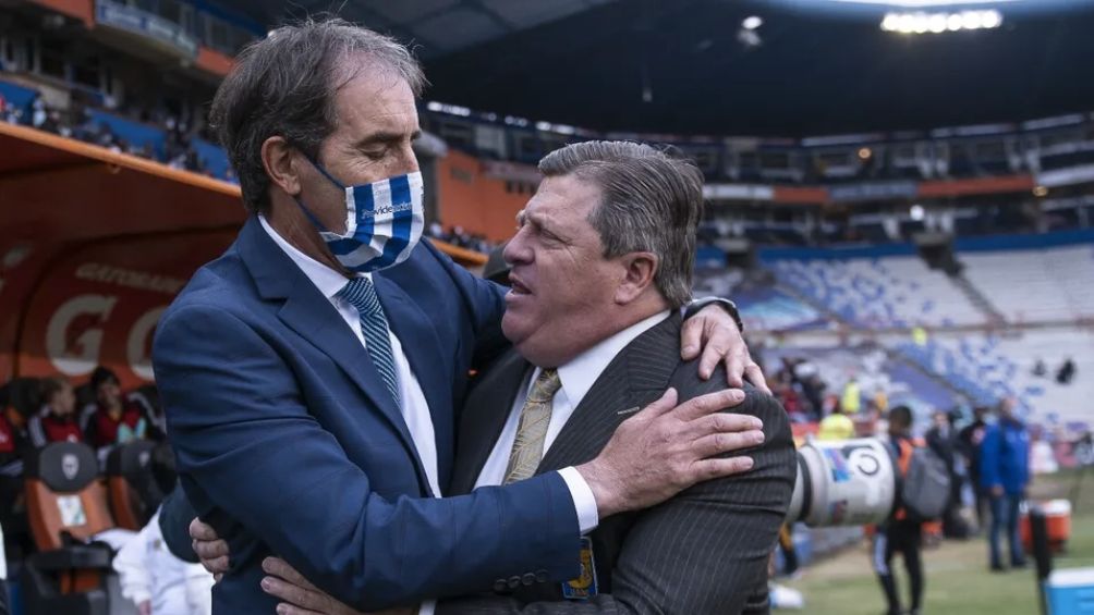 Guillermo Almada y Miguel Herrera