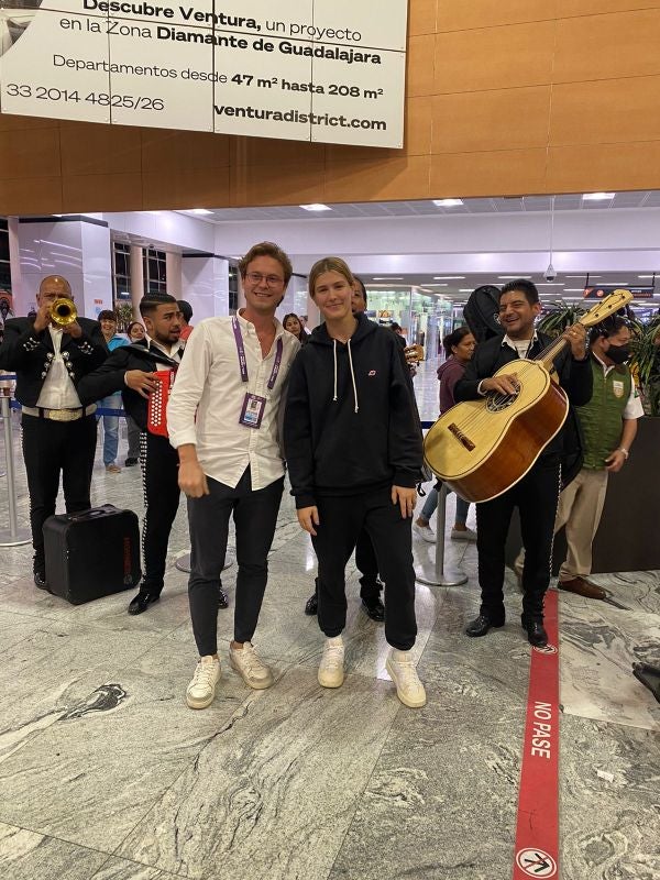 Recibimiento a Kvitova y Bouchard en el aeropuerto