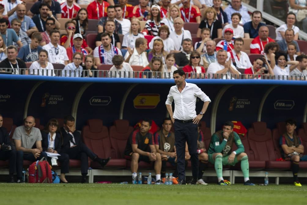 Fernando Hierro dirigiendo a España en Rusia 2018