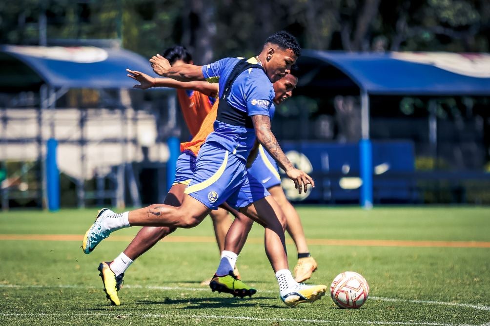 América en entrenamiento en el Nido