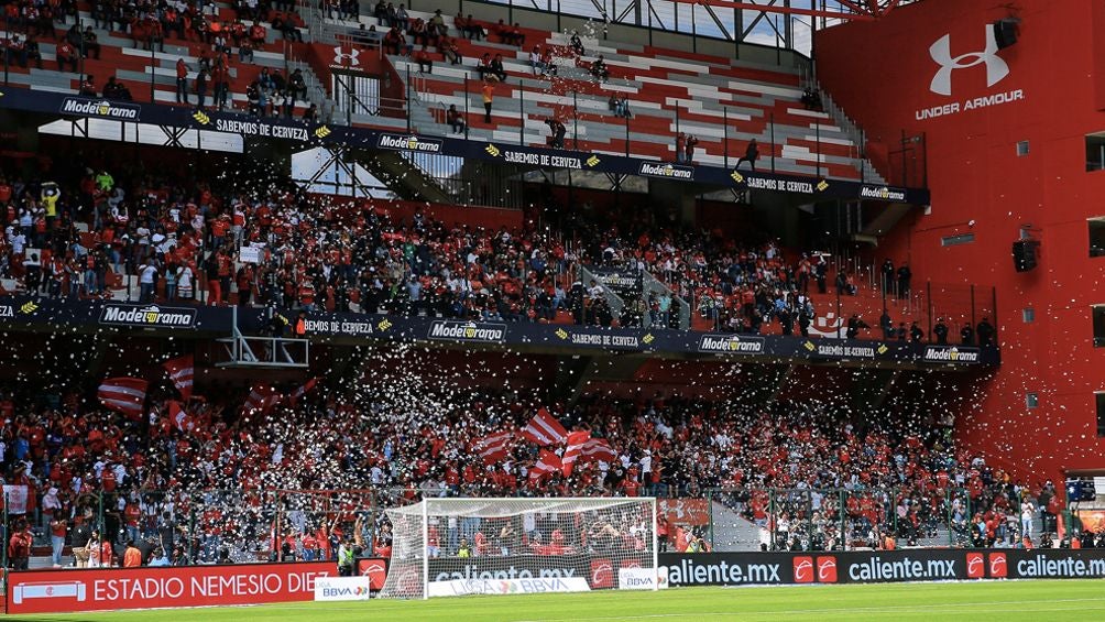 El equipo reportó dos aficionados lesionados