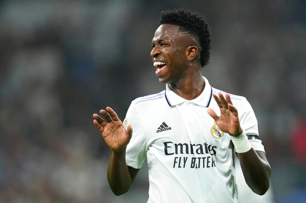 Vinicius carga con el peso del Real Madrid