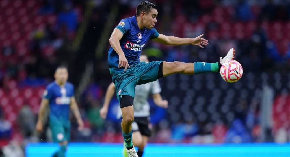 Carlos Rodríguez durante un partido de Cruz Azul