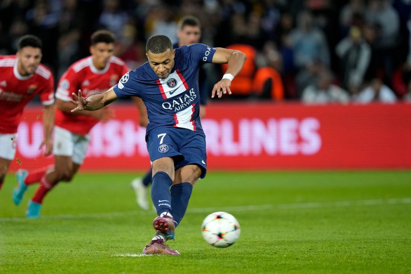 Kylian Mbappé durante un partido del PSG