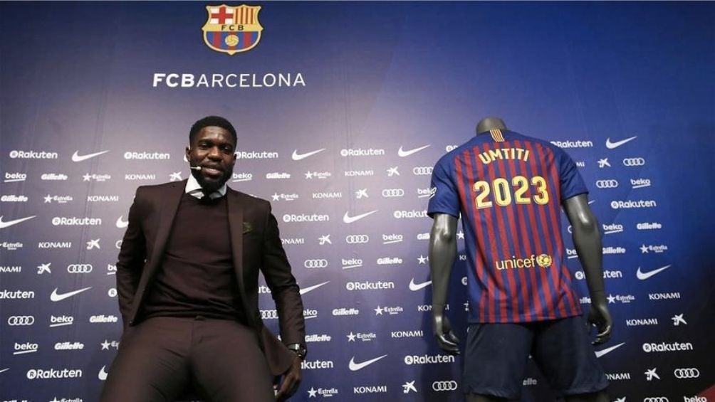 Umtiti renovó su contrato con el Barça