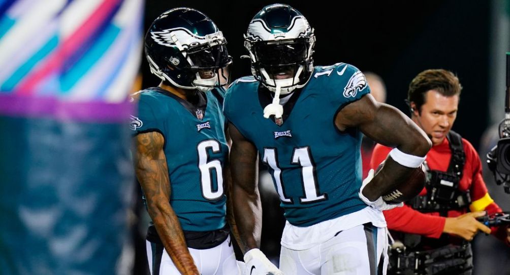 Eagles invictos ponen en juego la cima del Este ante Dallas