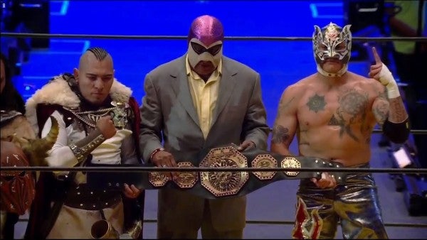 Hijo del Vikingo vs Fénix por el Megacampeonato de Lucha Libre AAA