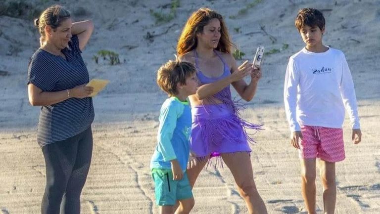 Shakira de vacaciones con sus hijos