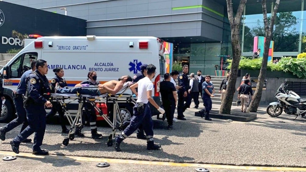 Un hombre muerto y uno detenido tras balacera en Plaza Metropoli