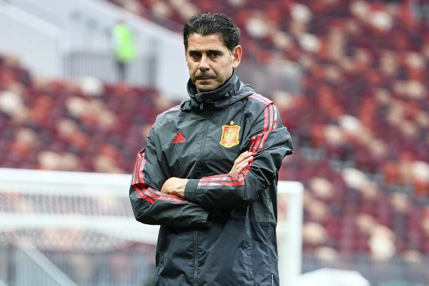 Fernando Hierro entrenando a España