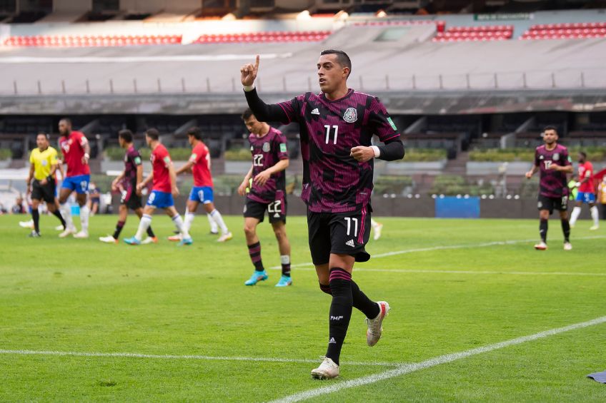 Rogelio Funes Mori festejando un gol