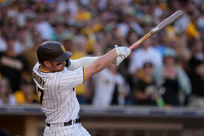 Brandon Drury en acción con los Padres de San Diego