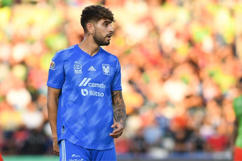 Francisco Venegas durante un partido de Tigres