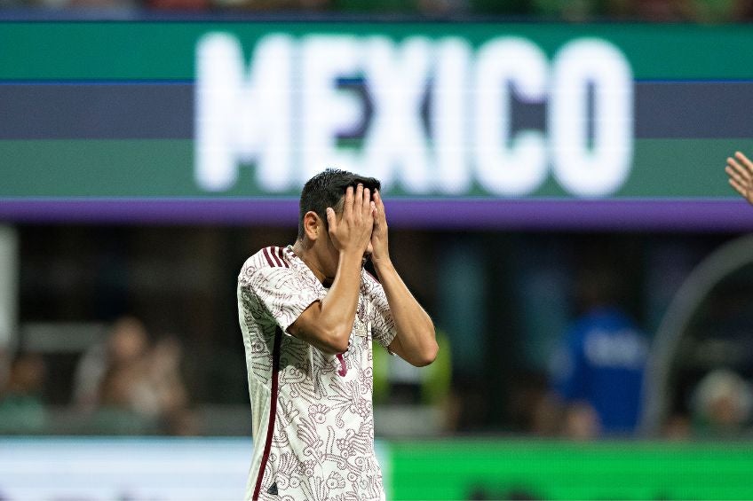 Carlos Rodríguez lamentando una falla