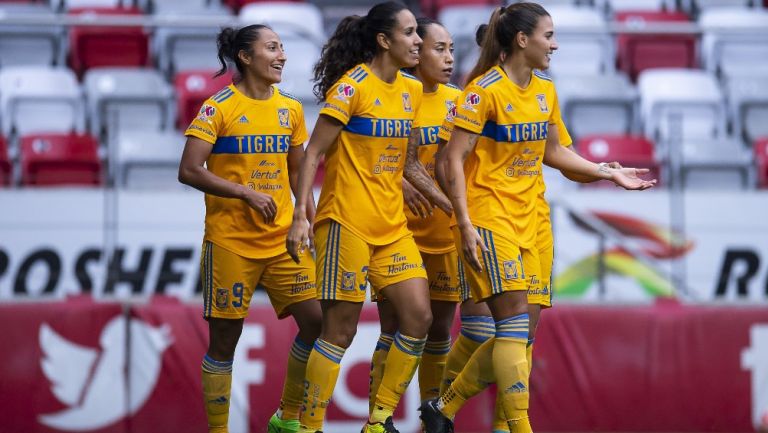 Tigres Femenil reacciona durante partido