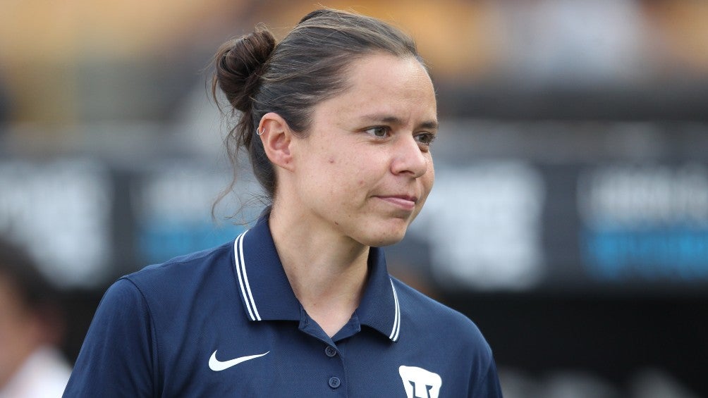 Karina Báez dejó de ser entrenadora de Pumas por problemas de salud