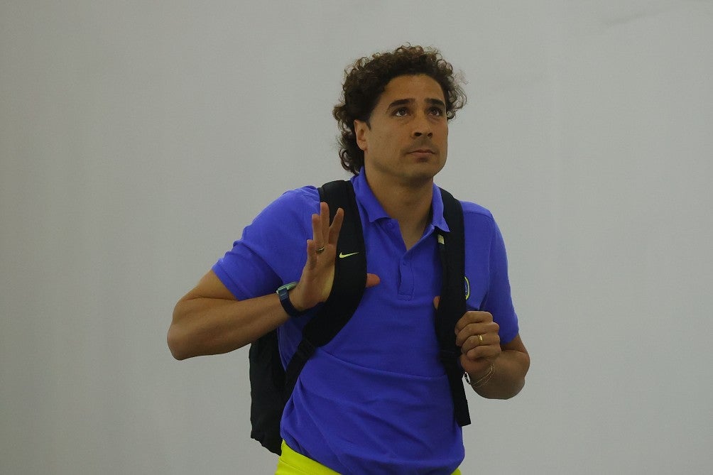 Guillermo Ochoa previo a un partido con América