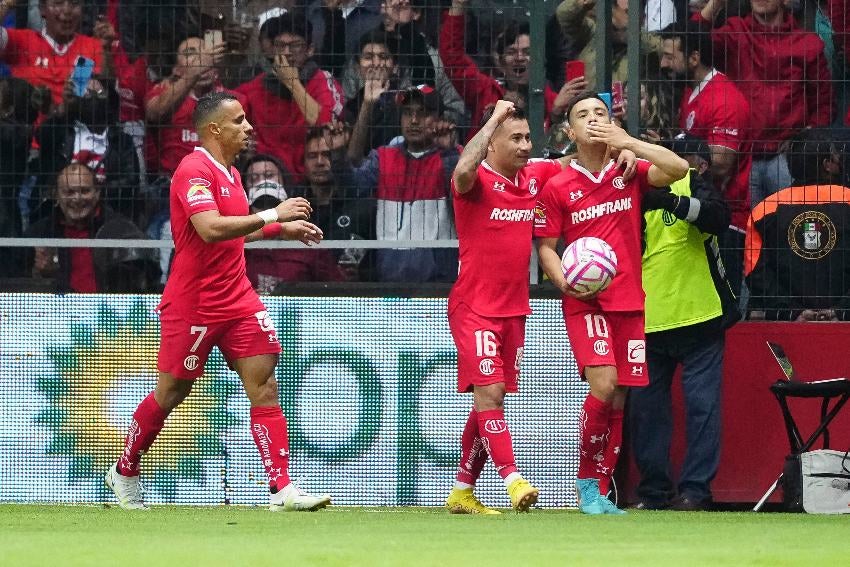 Jugadores del Toluca en festejo