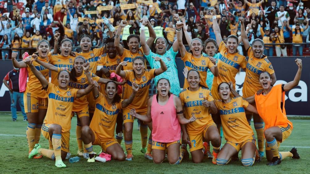 Jugadoras de Tigres Femenil