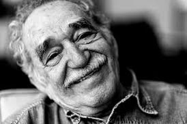 García Márquez sonriendo ante la cámara 