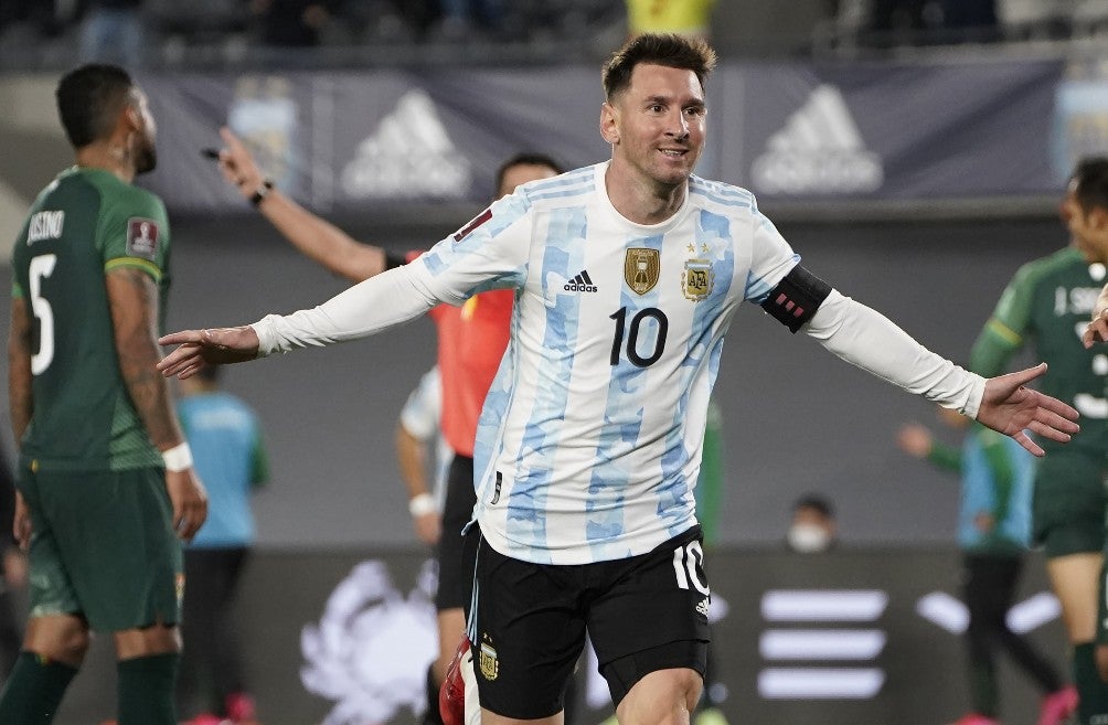 Lionel Messi celebra un gol con Argentina