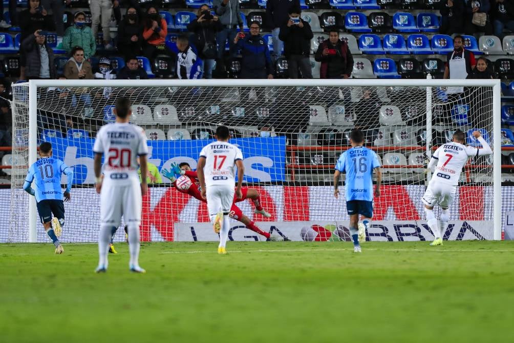 Funes Mori falló el penal