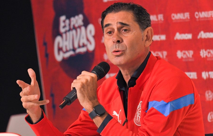 El director deportivo de Chivas en conferencia