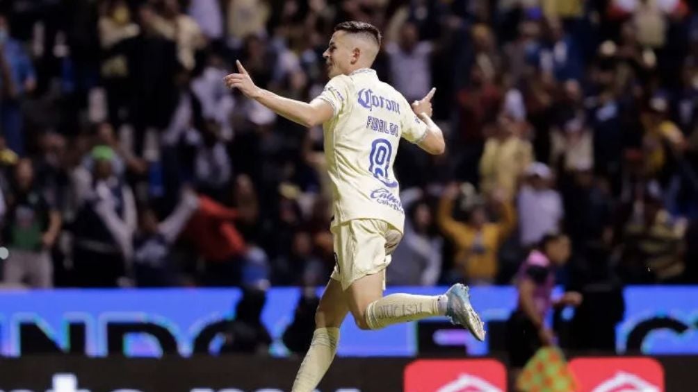 Álvaro Fidalgo celebrando un gol