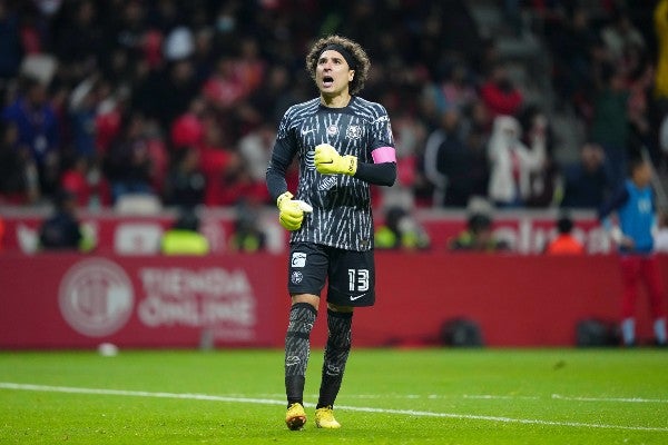 Memo Ochoa con América vs Toluca en la Ida de Semifinales del AP22