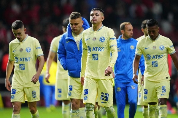 Emilio Lara con América vs Toluca en la Ida de Semifinales del AP22