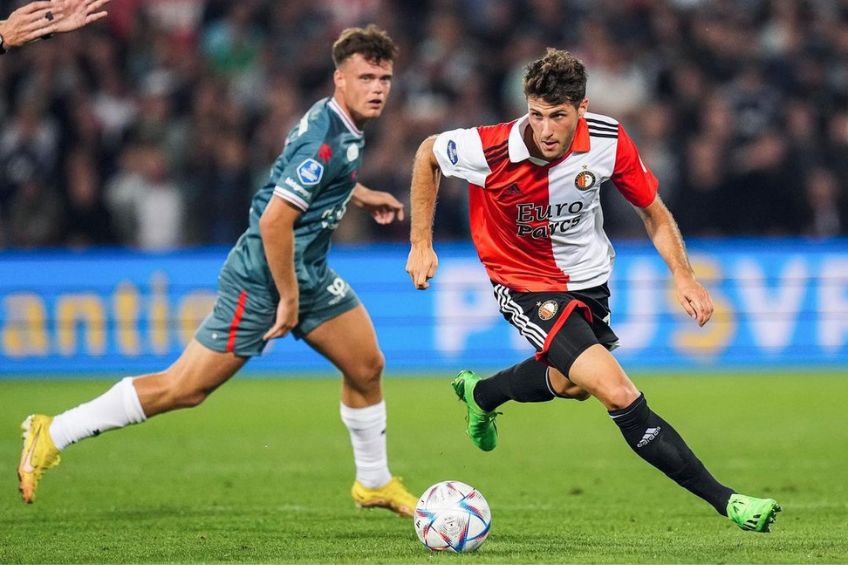 Santiago Giménez durante un partido del Feyenoord