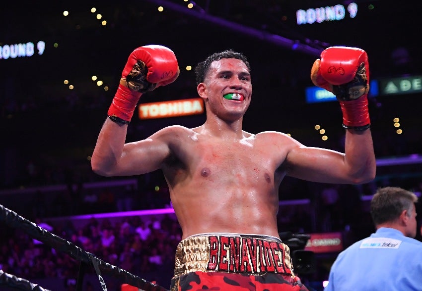 David Benavidez tras ganar una pelea