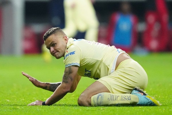 Cabecita Rodríguez con América en la Ida de la Semifinal ante Toluca