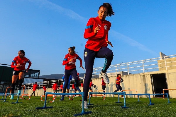 Chivas durante entrenamiento