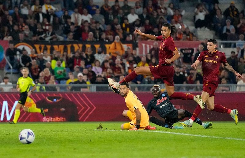 Rui Patricio, arquero de Roma evita un gol