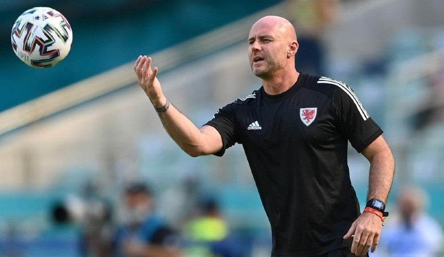 Rob Page, entrenador de Gales