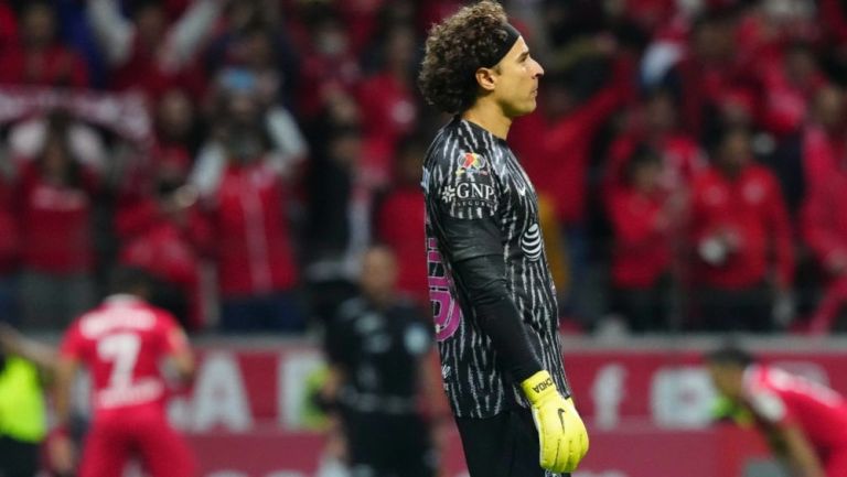 Guillermo Ochoa con las Águilas