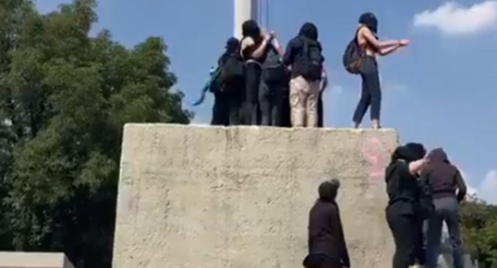 Manifestación en la explanada de Rectoría de la UNAM