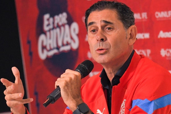 Fernando Hierro durante su presentación oficial 