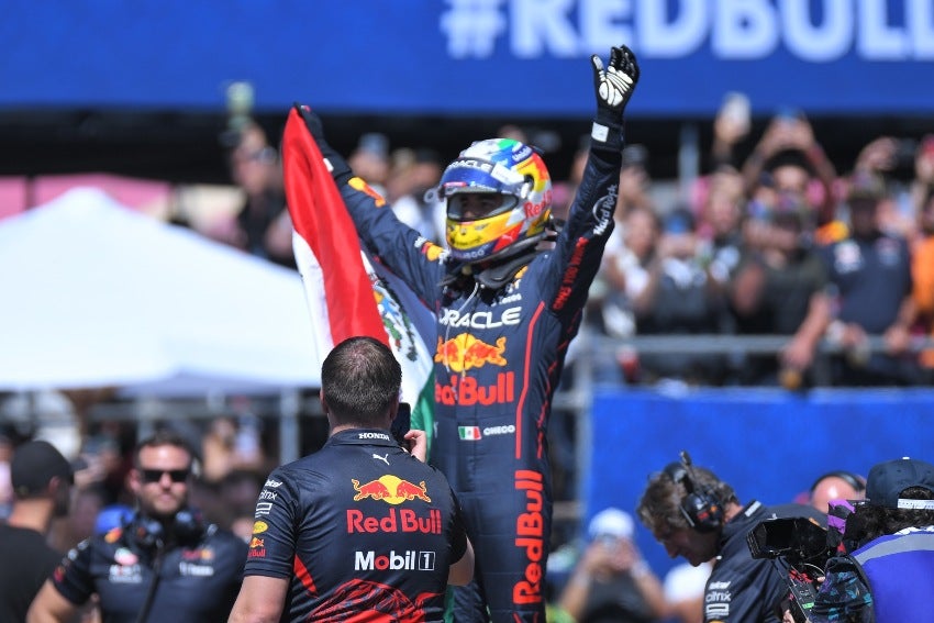 Checo Pérez en el Show Run de Red Bull en Guadalajara