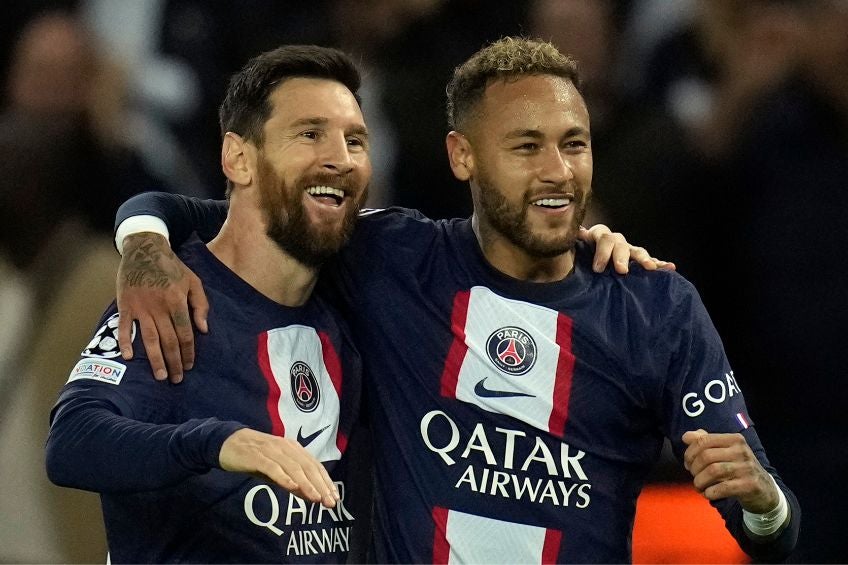 Lionel Messi y Neymar festejando un gol